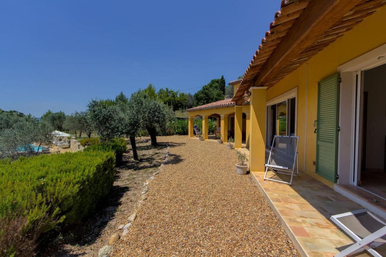 Villa Callas, piscine, calme et vue panoramique Extérieur photo